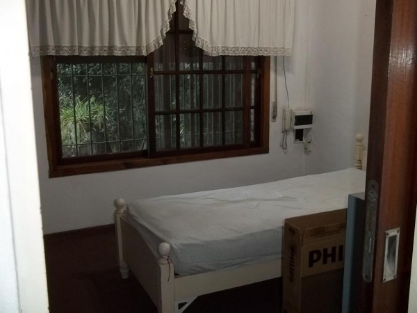 HERMOSO CHALET 5 AMBIENTES / GRAN PARQUE / COCHERA PARA 3 AUTOS / LOTE 10 X 33