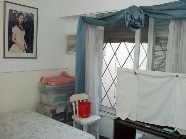 HERMOSO CHALET 5 AMBIENTES / GRAN PARQUE / COCHERA PARA 3 AUTOS / LOTE 10 X 33