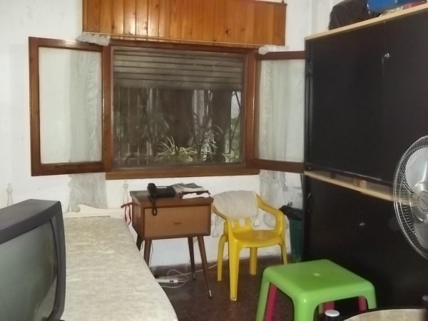 HERMOSO CHALET 5 AMBIENTES / GRAN PARQUE / COCHERA PARA 3 AUTOS / LOTE 10 X 33