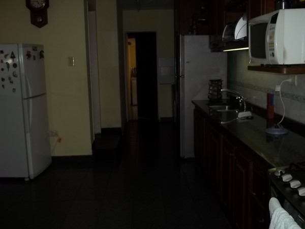 EXCELENTE CHALET EN INMEJORABLE ZONA DE BOULOGNE - 4 AMBIENTES - PARQUE CON PISCINA - QUINCHO