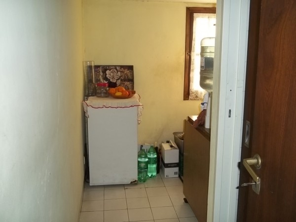 EXCELENTE CHALET EN INMEJORABLE ZONA DE BOULOGNE - 4 AMBIENTES - PARQUE CON PISCINA - QUINCHO