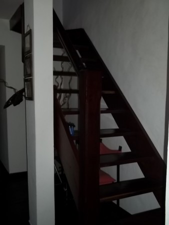 EXCELENTE CHALET EN INMEJORABLE ZONA DE BOULOGNE - 4 AMBIENTES - PARQUE CON PISCINA - QUINCHO