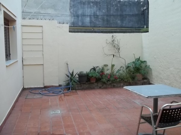 IMPECABLE PH PLANTA BAJA AL FRENTE EN MARTINEZ - EXCELENTE ZONA - 3 AMB - GRAN PATIO CON PARRILLA
