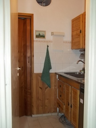 DEPARTAMENTO 1 AMBIENTE DIVIDIDO EN INMEJORABLE ZONA DE MARTINEZ CON PATIO APTO PROFESIONAL