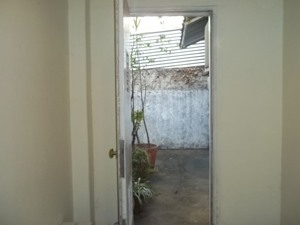 DEPARTAMENTO 1 AMBIENTE DIVIDIDO EN INMEJORABLE ZONA DE MARTINEZ CON PATIO APTO PROFESIONAL