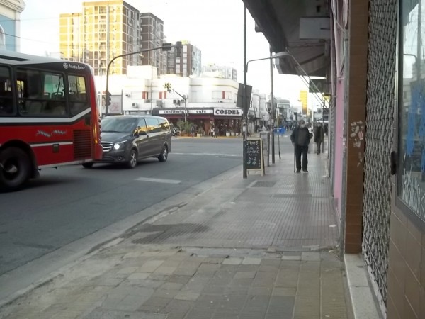 DEPARTAMENTO 1 AMBIENTE DIVIDIDO EN INMEJORABLE ZONA DE MARTINEZ CON PATIO APTO PROFESIONAL